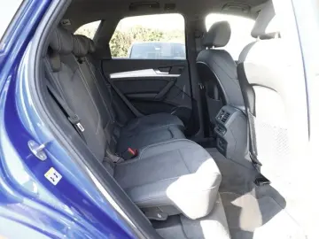 AUDI Q5 55 TFSI e quattro S line Business