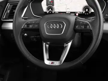AUDI Q5 55 TFSI e quattro S line Business