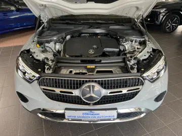 MERCEDES-BENZ GLC 300 de 4M Avantgarde AHK BUR Pano MEM 360