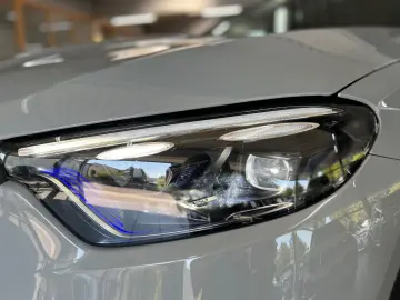 MERCEDES-BENZ GLC 300 de 4M Avantgarde AHK BUR Pano MEM 360
