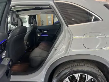 MERCEDES-BENZ GLC 300 de 4M Avantgarde AHK BUR Pano MEM 360