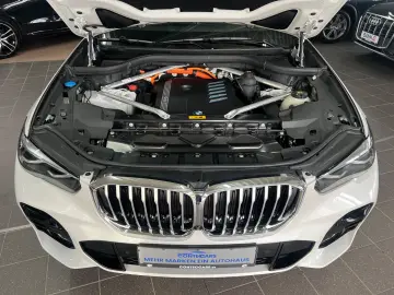 BMW X5 xD 45 e M Sport AHK DAP HiFi Pan Park3D Aktiv