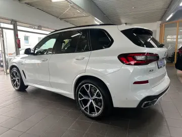 BMW X5 xD 45 e M Sport AHK DAP HiFi Pan Park3D Aktiv