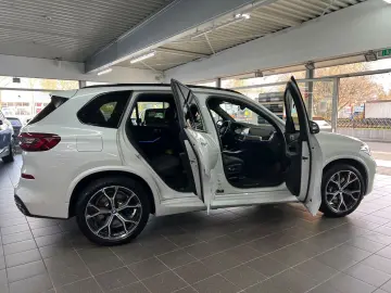 BMW X5 xD 45 e M Sport AHK DAP HiFi Pan Park3D Aktiv
