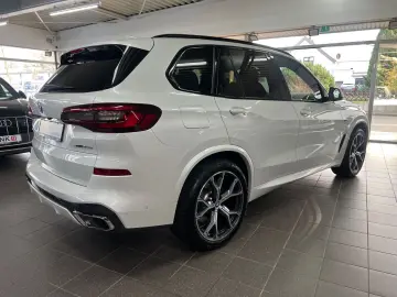 BMW X5 xD 45 e M Sport AHK DAP HiFi Pan Park3D Aktiv