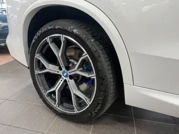 BMW X5 xD 45 e M Sport AHK DAP HiFi Pan Park3D Aktiv
