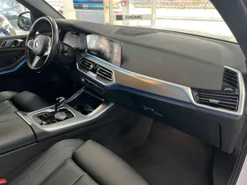 BMW X5 xD 45 e M Sport AHK DAP HiFi Pan Park3D Aktiv