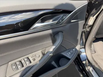 BMW 530e Lim. Leder HUD Laser 4xKlima DrivAss ParkAs