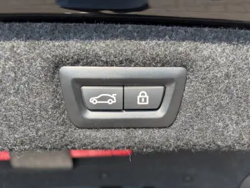 BMW 530e Lim. Leder HUD Laser 4xKlima DrivAss ParkAs