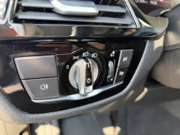 BMW 530e Lim. Leder HUD Laser 4xKlima DrivAss ParkAs