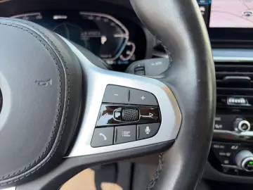 BMW 530e Lim. Leder HUD Laser 4xKlima DrivAss ParkAs