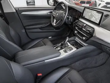 BMW 520d A HUD ACC NAVI LED Sound Syst