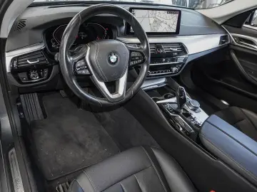 BMW 520d A HUD ACC NAVI LED Sound Syst