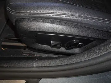 BMW 520d A HUD ACC NAVI LED Sound Syst