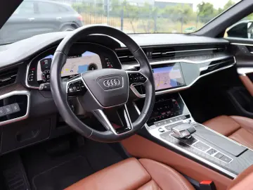 AUDI A6 Limousine 45 TFSI sport - MATRIX   KAMERA