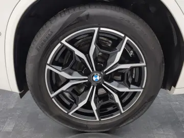 BMW X3 xDrive20d M Sport Navi AHK Kamera HiFi LED