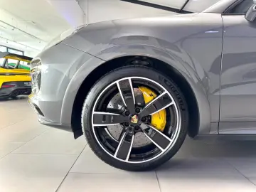 Porsche Cayenne Coupé Turbo S E-Hybrid