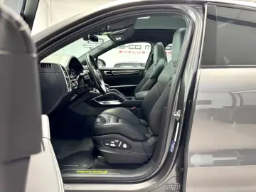 Porsche Cayenne Coupé Turbo S E-Hybrid