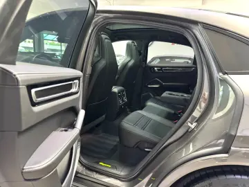 Porsche Cayenne Coupé Turbo S E-Hybrid