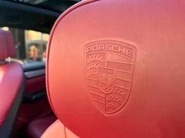 Porsche Cayenne Coupé E-Hybrid Platinum Edition