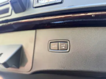 Porsche Cayenne Coupé E-Hybrid Platinum Edition