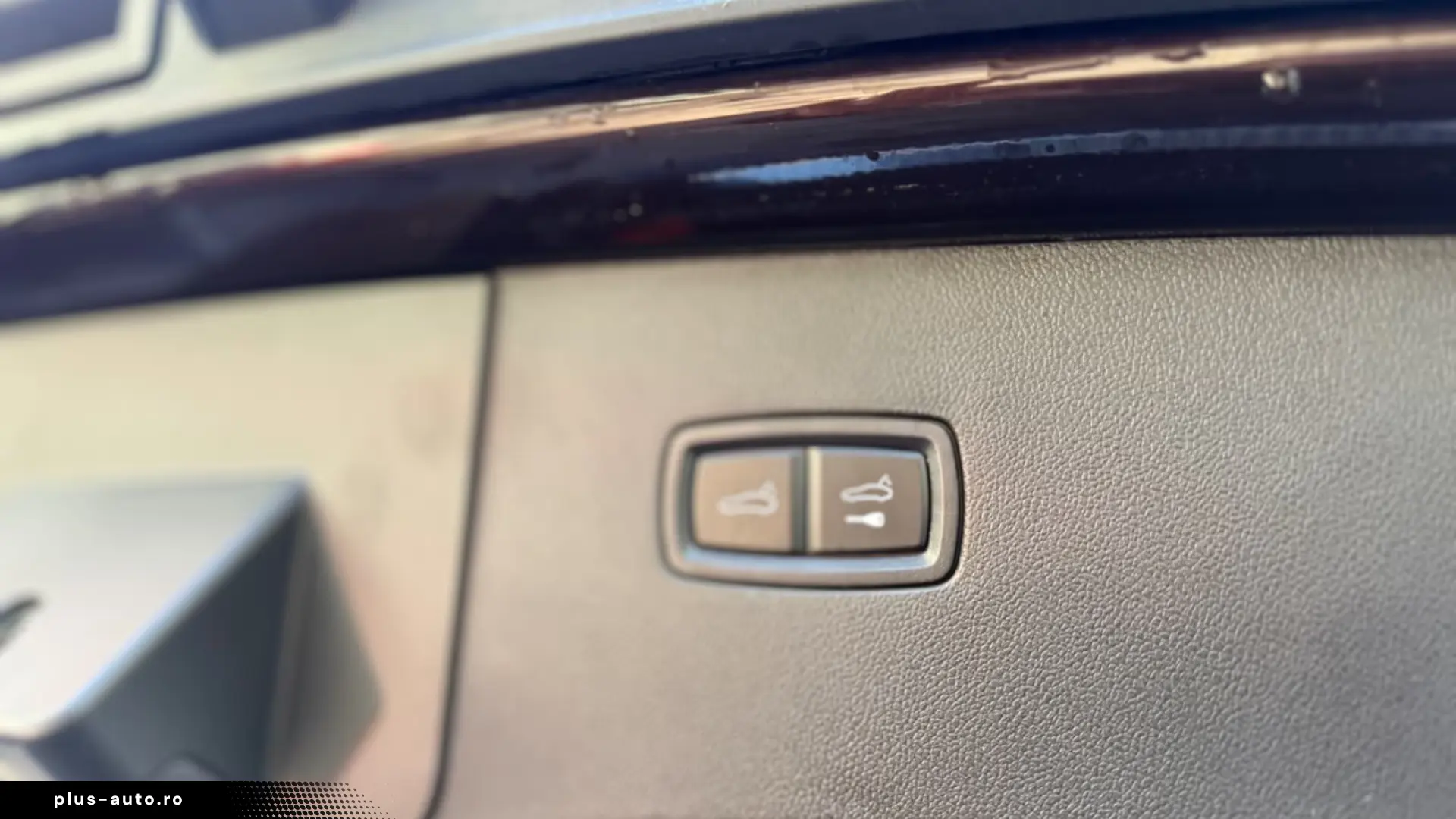 Porsche Cayenne Coupé E-Hybrid Platinum Edition