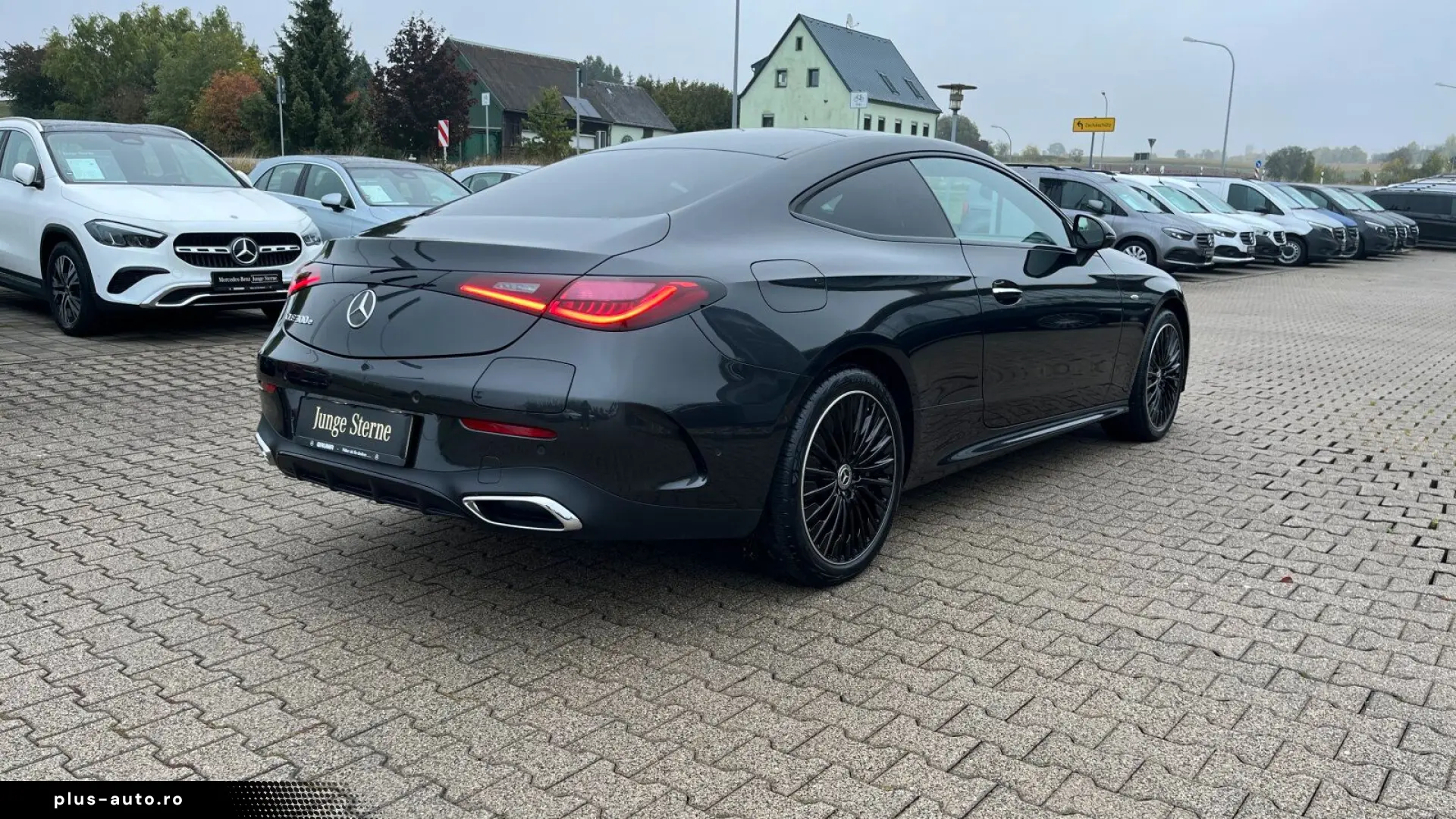 MERCEDES-BENZ CLE 300 e  AMG Night Pano KeyGo Distr