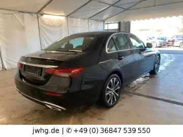 MERCEDES-BENZ E 300 E Lim. Avantgarde Virtual HP-LED