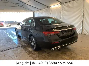 MERCEDES-BENZ E 300 E Lim. Avantgarde Virtual HP-LED