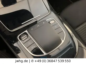 MERCEDES-BENZ E 300 E Lim. Avantgarde Virtual HP-LED