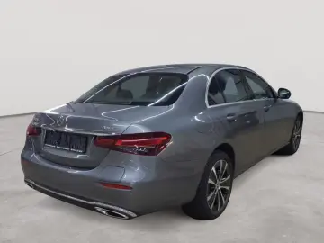 MERCEDES-BENZ E 300 de 4Matic 9G