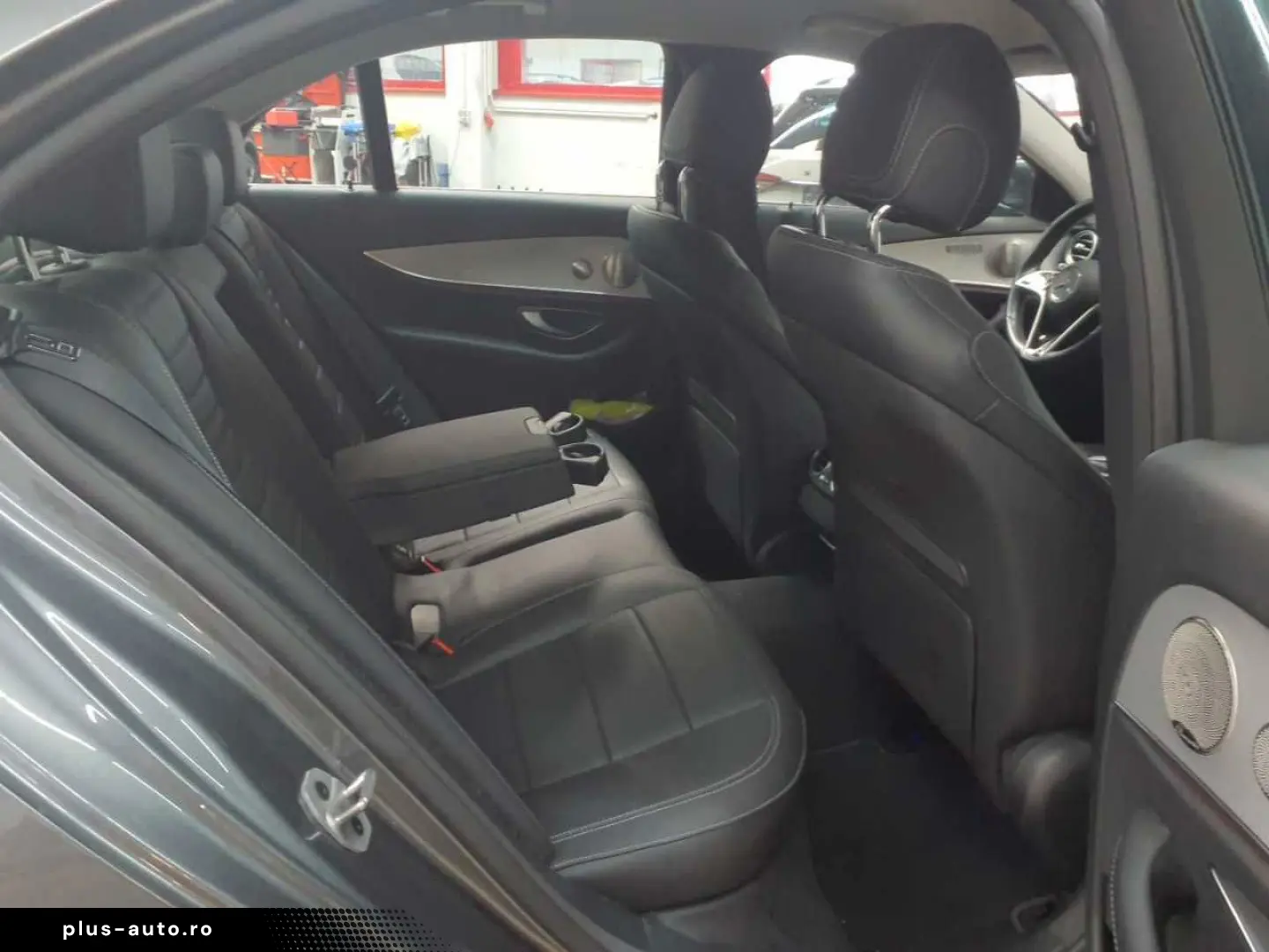 MERCEDES-BENZ E 300 de 4Matic 9G