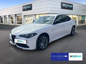 ALFA ROMEO Giulia Sprint Q4 ACC CarPlay KAM SHZ LED Keyless