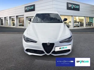 ALFA ROMEO Giulia Sprint Q4 ACC CarPlay KAM SHZ LED Keyless