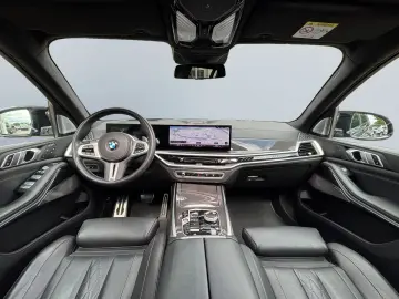 BMW X7 M60 i xDr M Sport Pro  B&W PanoSky StHz Softc