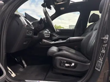BMW X7 M60 i xDr M Sport Pro  B&W PanoSky StHz Softc