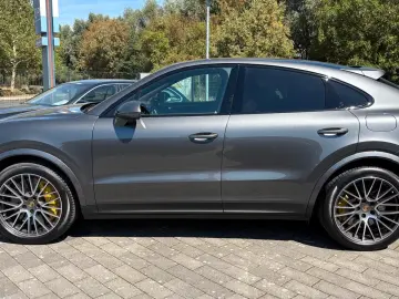 Porsche Cayenne Coupé E-Hybrid Platinum Edition
