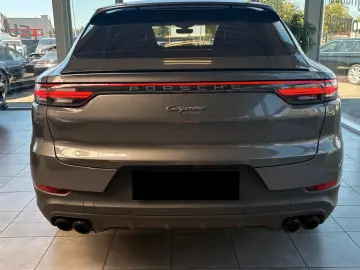 Porsche Cayenne Coupé E-Hybrid Platinum Edition