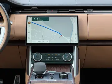 LAND ROVER Range Rover 4.4 P530 Long Autobio. Pano Head Up