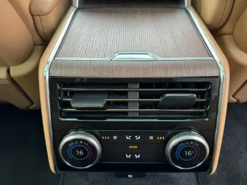 LAND ROVER Range Rover 4.4 P530 Long Autobio. Pano Head Up