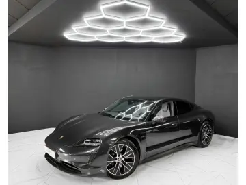 PORSCHE Taycan Performance Batterie   Sport Chrono   Pan