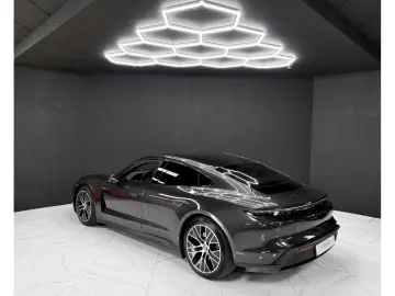 PORSCHE Taycan Performance Batterie   Sport Chrono   Pan