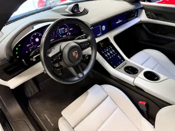 PORSCHE Taycan Performance Batterie   Sport Chrono   Pan