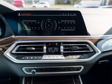 BMW X5 xDrive40i M-Paket Laser Navi