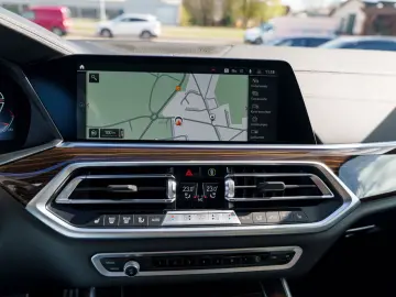 BMW X5 xDrive40i M-Paket Laser Navi