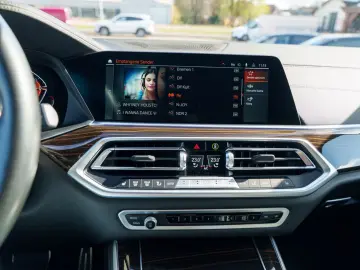 BMW X5 xDrive40i M-Paket Laser Navi