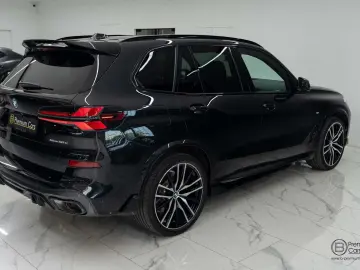 BMW X5 xDrive50e hybrid M-Performance bodykit!