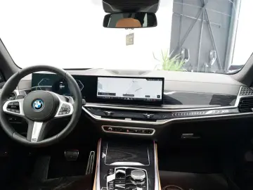 BMW X5 xDrive50e hybrid M-Performance bodykit!