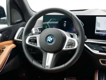 BMW X5 xDrive50e hybrid M-Performance bodykit!