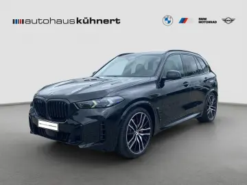 BMW X5 xDrive30d    M-Sport